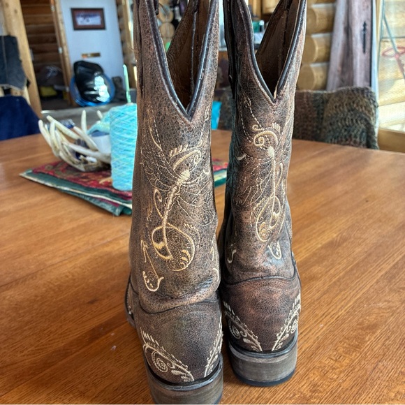 Circle G Dark Brown Embroidered Heeled Boots - Picture 4 of 6